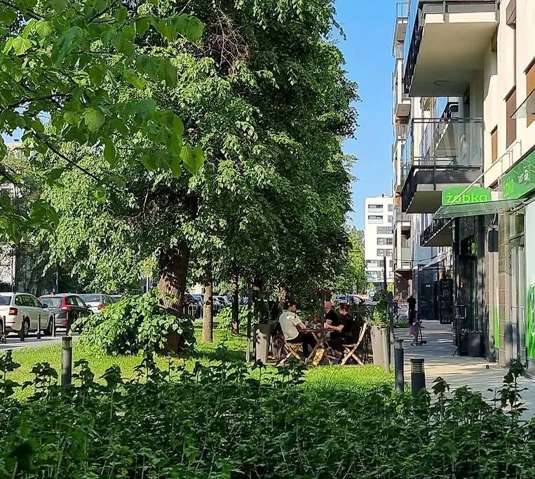 King-Size Bed Apartment With Garden Varsóvia