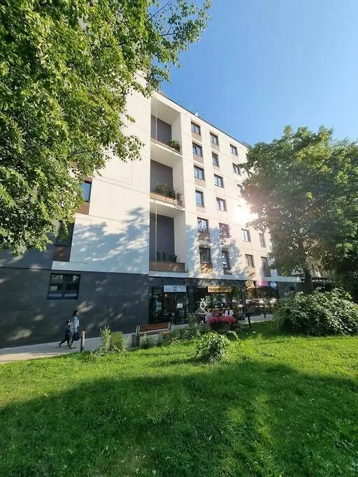 King-Size Bed Apartment With Garden Varsóvia Polónia