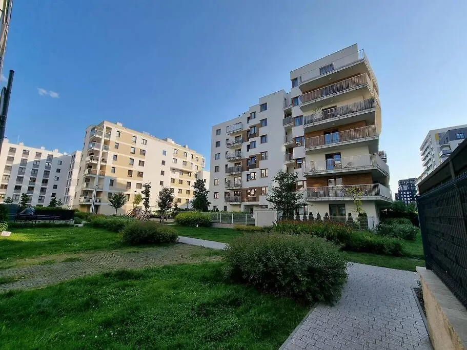 King-Size Bed Apartment With Garden Varsóvia